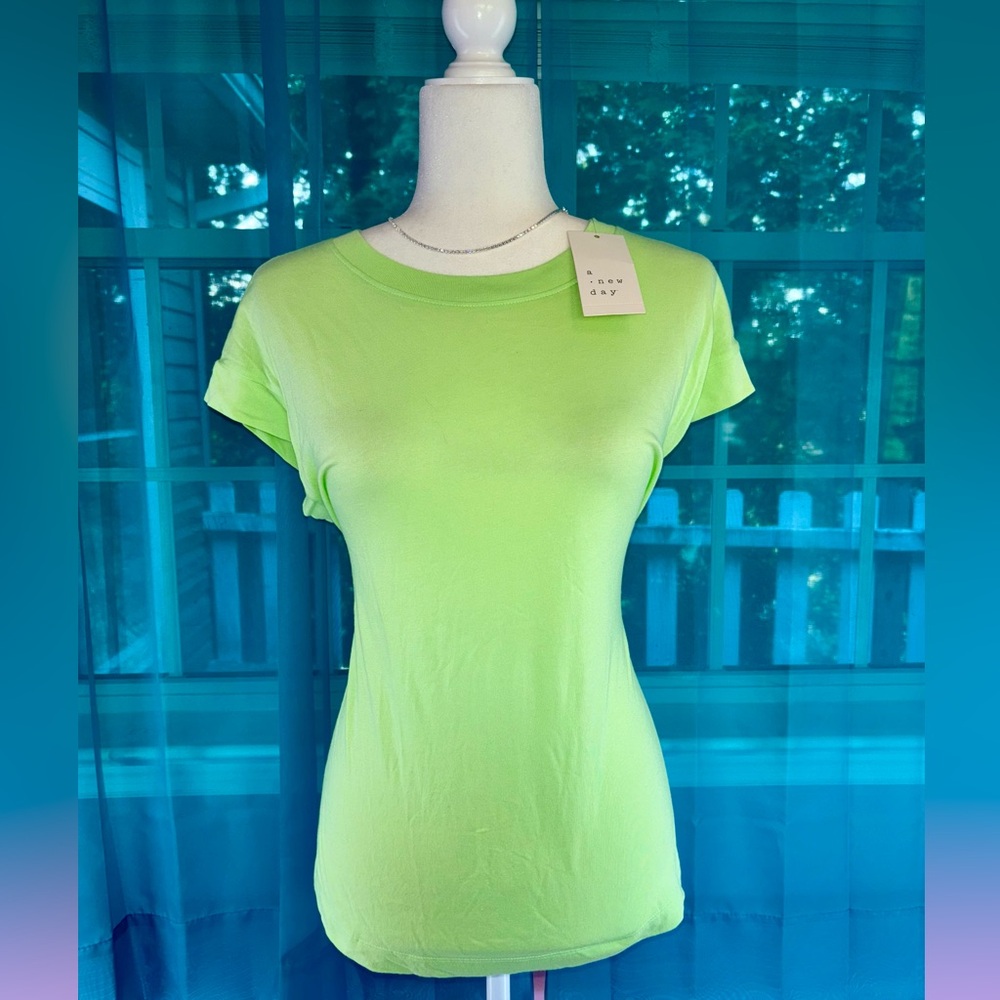 a new day Lime Green Casual Tee Size M NWT & L NWOT Soft Cotton Target Style